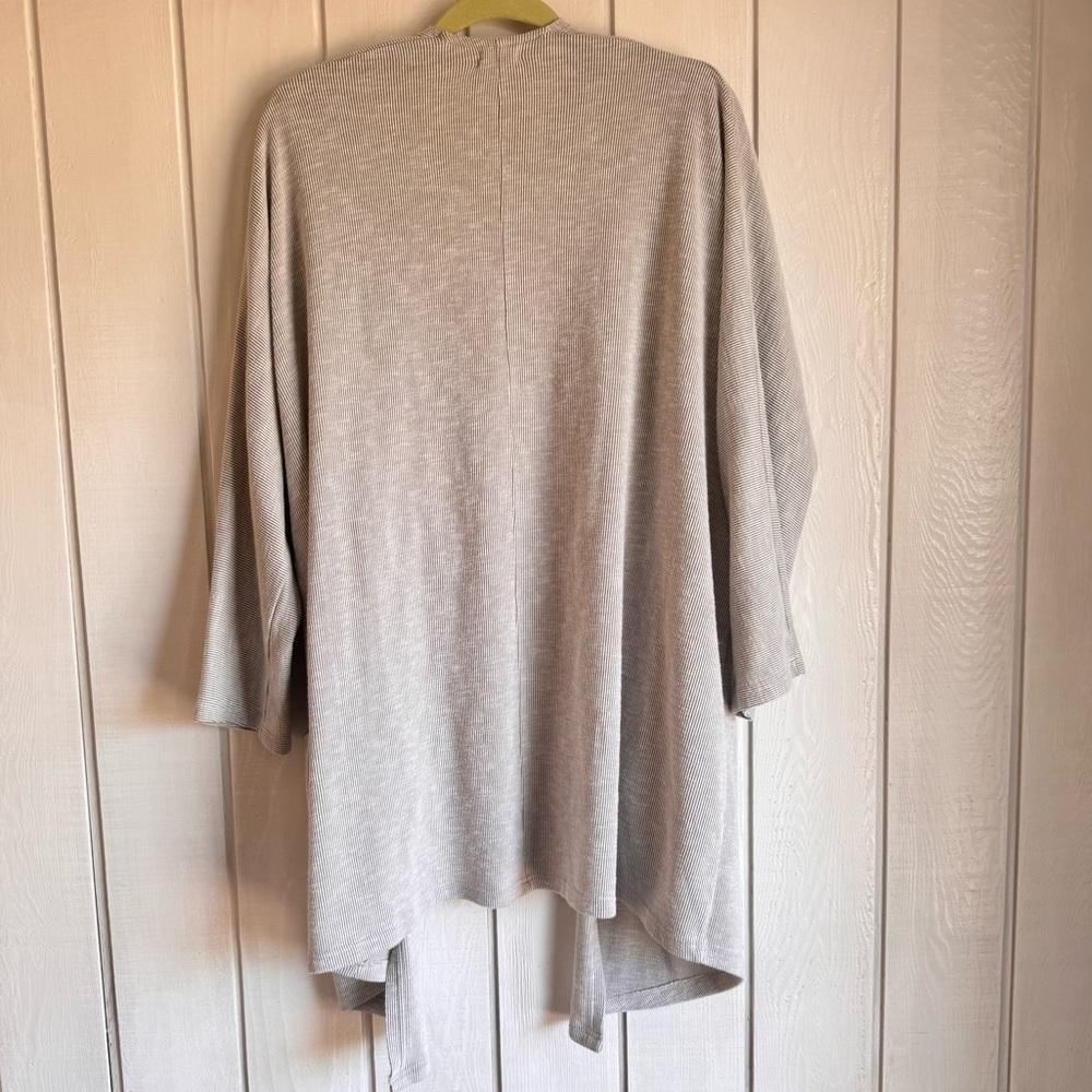 DONNI. Light Gray Ribbed Cardigan - Picture 2 of 6